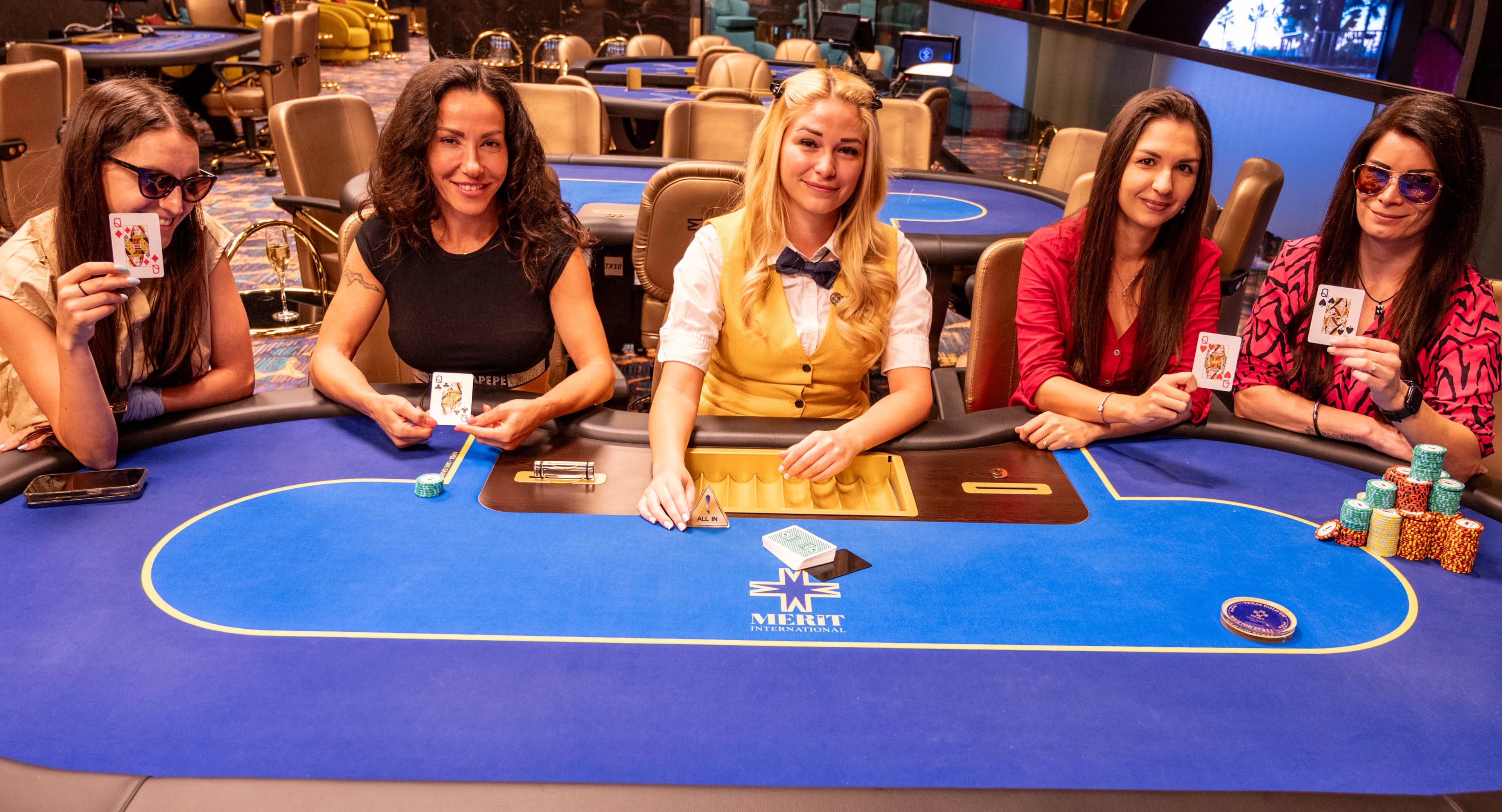 Poker Queens Community - Жени покер играчи в София