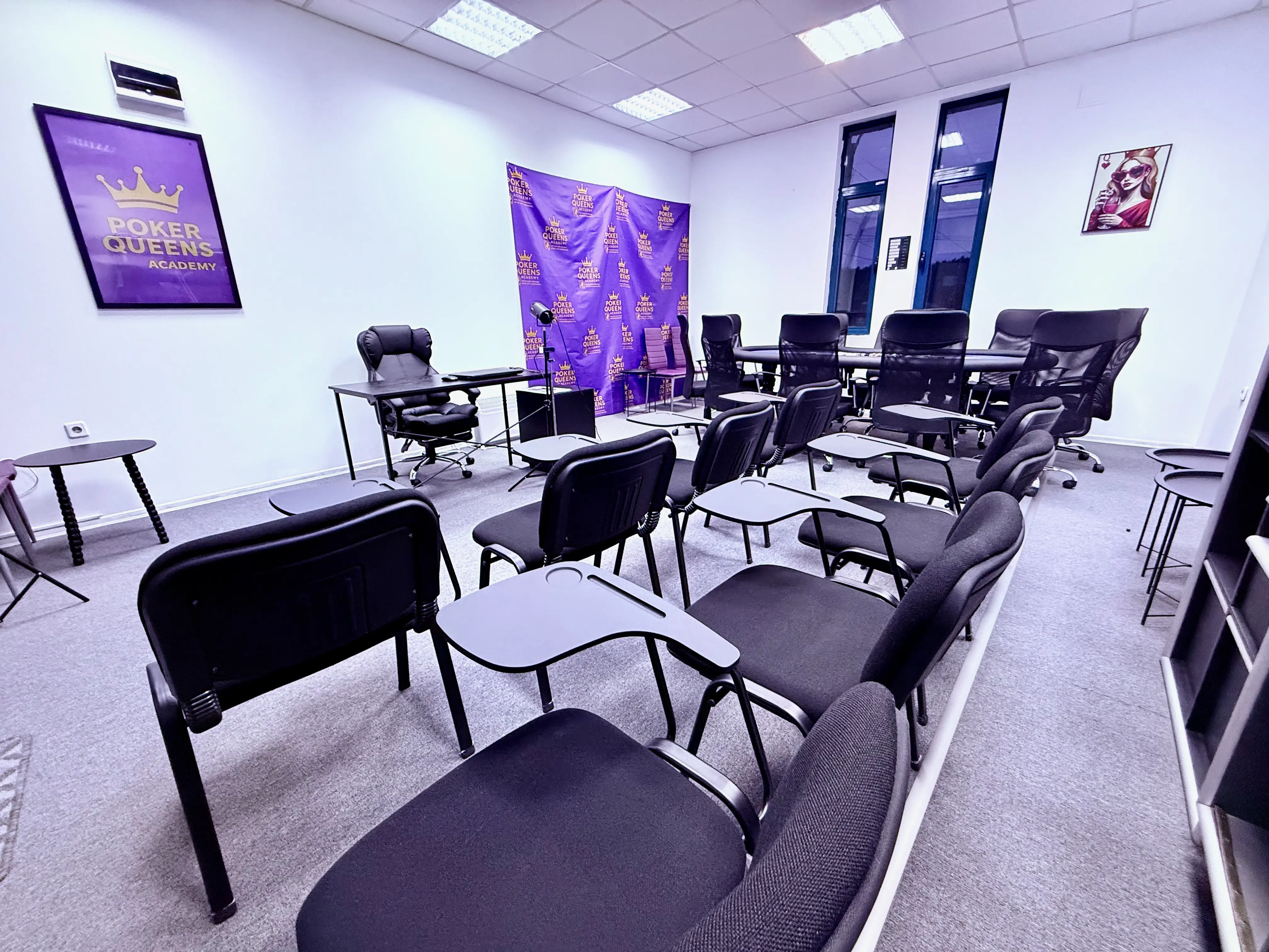 Poker Queens Academy - Галерия снимка 23
